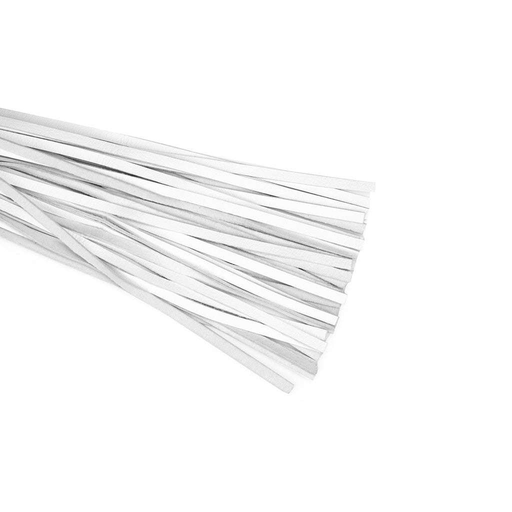 BLANC LEATHER FLOGGER